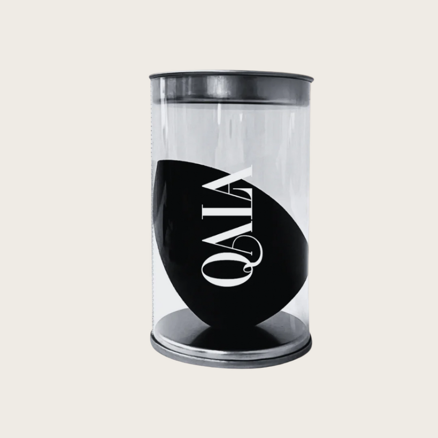 A super-soft Classic Blender, an beauty tool essentials for a flawless finish. The eco-friendly, latex-free material ensures streak-free application for makeup.