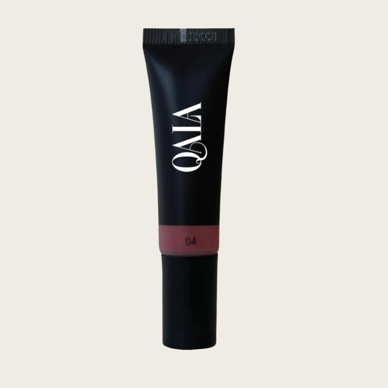 Dewy vegan Liquid Blush with sodium hyaluronate for smooth, radiant skin.

