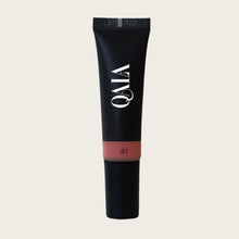 Dewy Liquid Blush – hydrating, blendable cheek colour for a dewy glow.

